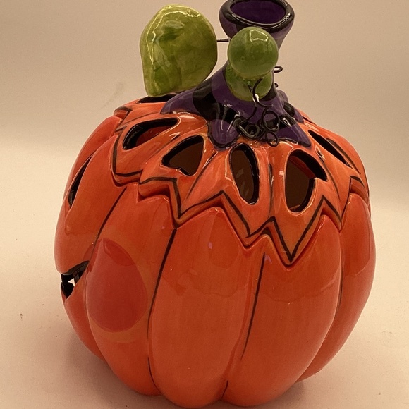 Pumpkin Grin T-Lite Holder - Picture 2 of 6
